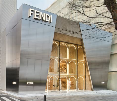 shopping fendi nuova|fendi boutique online.